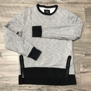 GAP crewneck sweatshirt gray/black